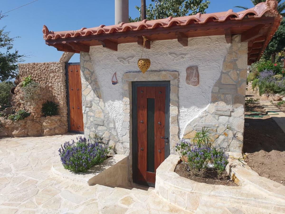 Nadia'S Traditional Greek House Анависсос Экстерьер фото